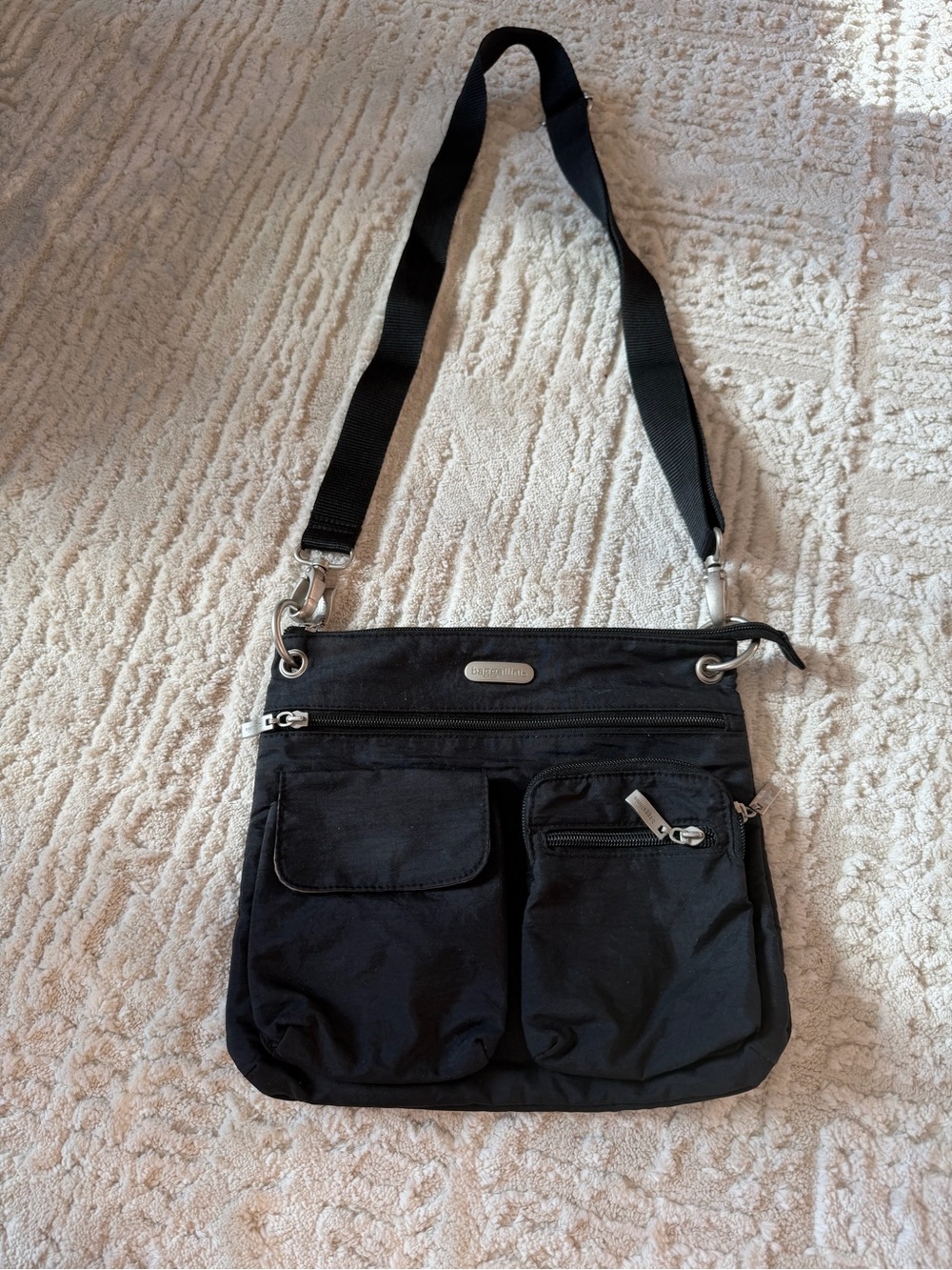 Baggallini Black Crossbody Organizer Bag with Multiple Pockets